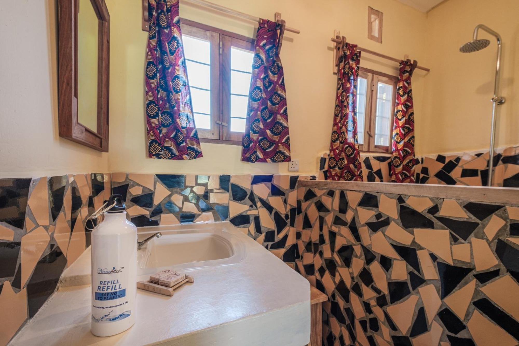 Lake Natron Maasai Giraffe Eco Lodge And Camping Mtowabaga Exterior foto