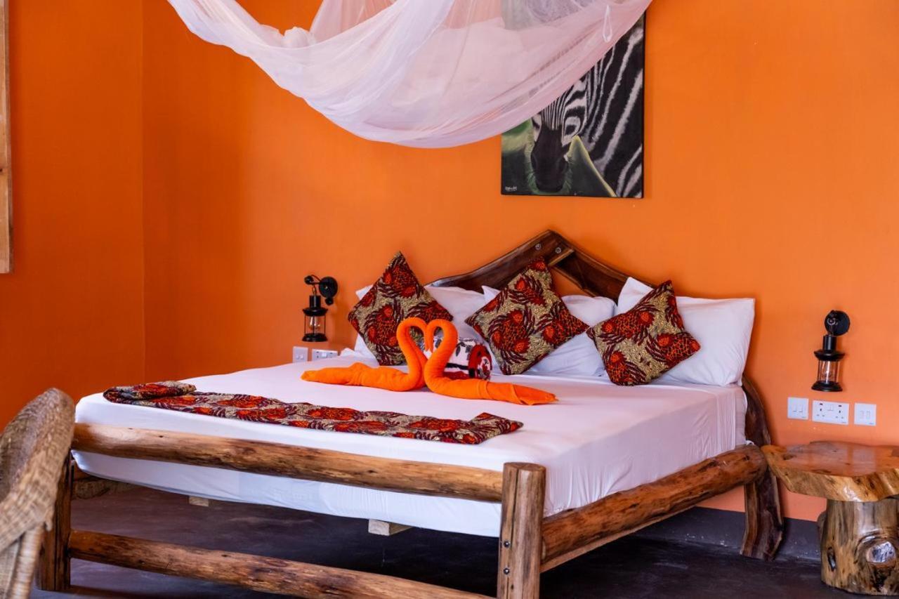 Lake Natron Maasai Giraffe Eco Lodge And Camping Mtowabaga Exterior foto